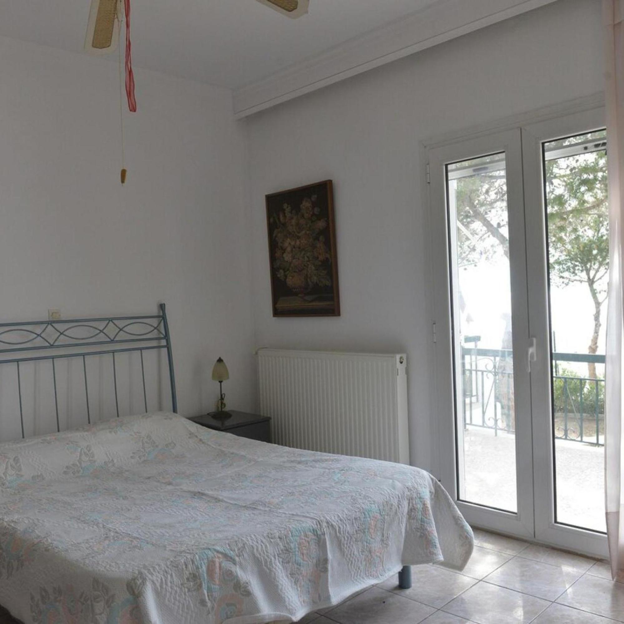 Salamis Beachfront House Extérieur photo