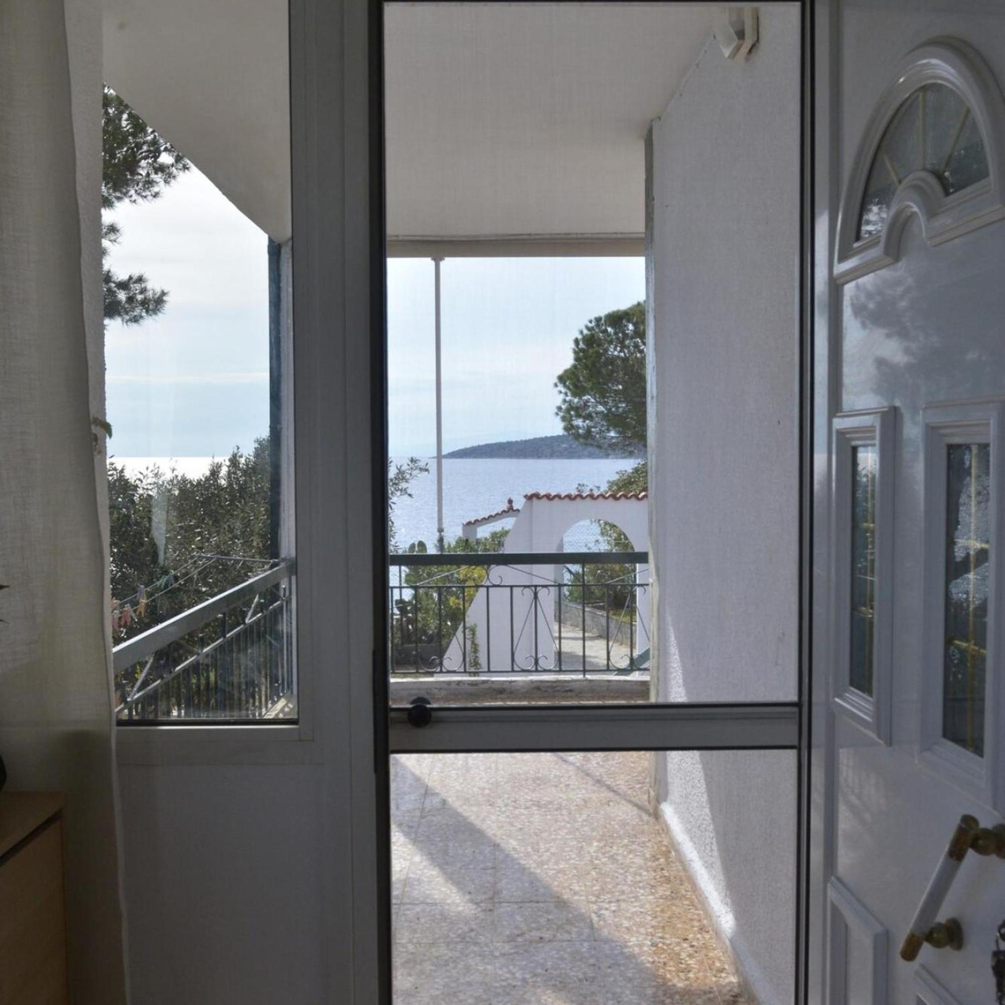 Salamis Beachfront House Extérieur photo
