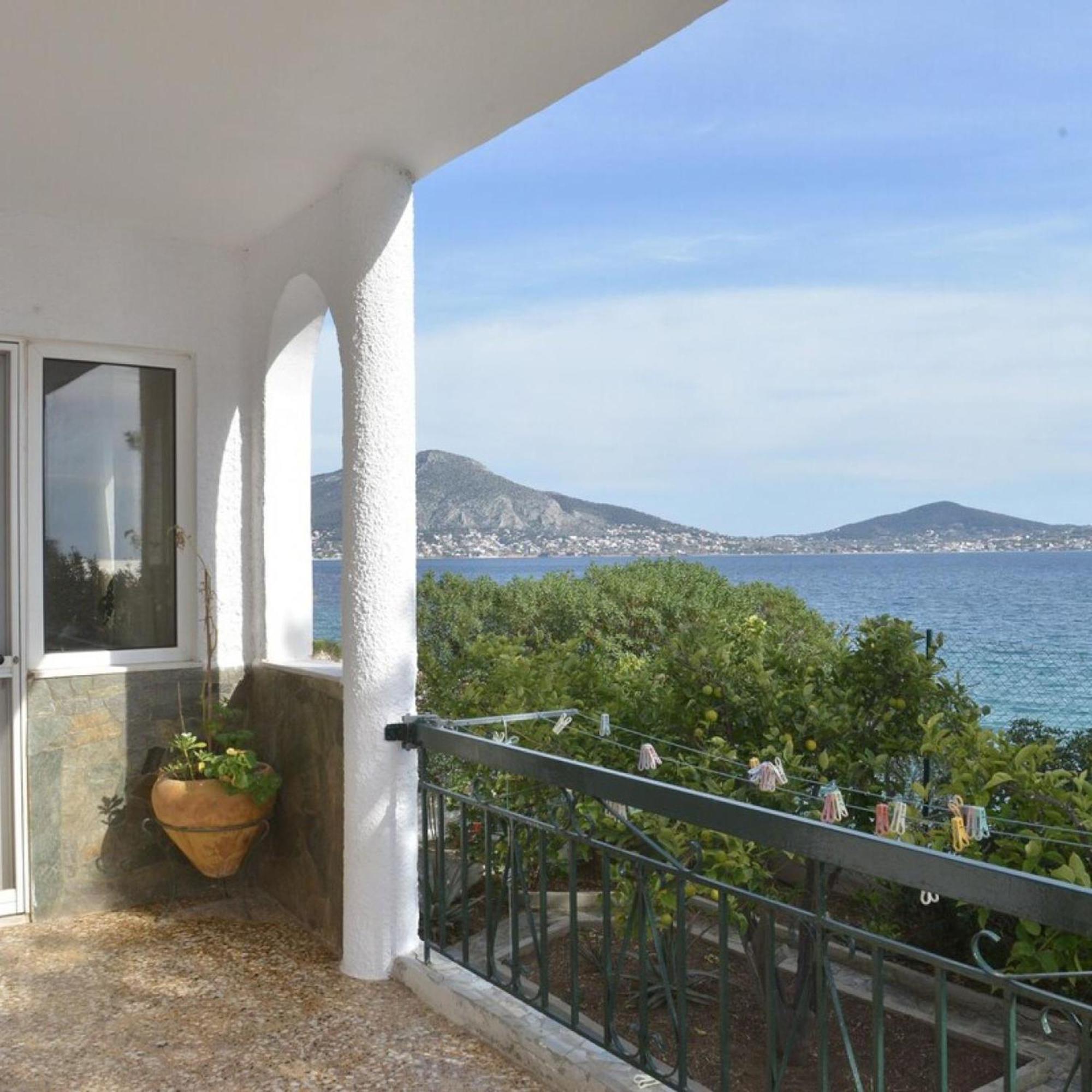Salamis Beachfront House Extérieur photo